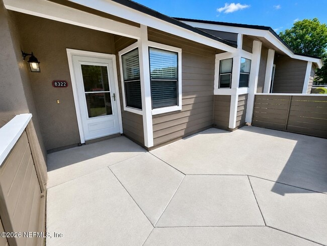 8322 Derbyshire Pl
