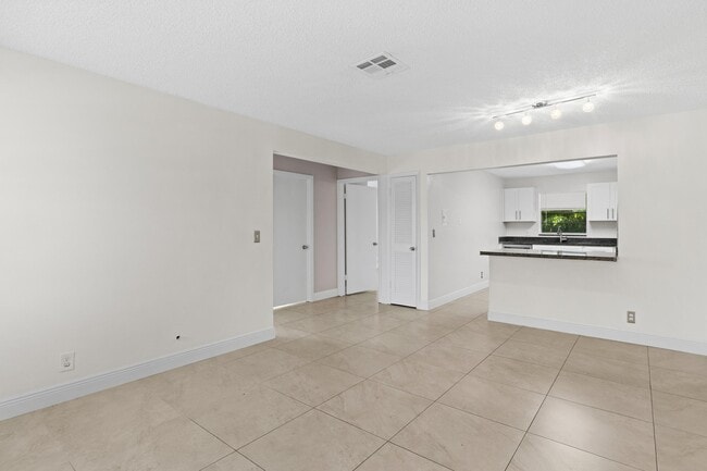 Photo - 1515 N Federal Hwy Unidad #6