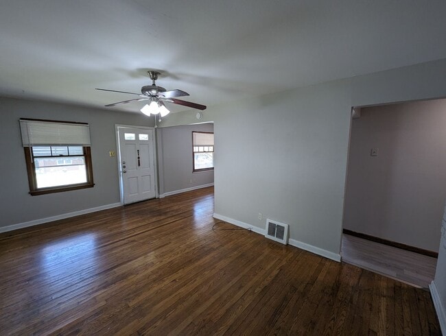 Photo - Welcome to Your Charming New Home on Minnie Avenue!