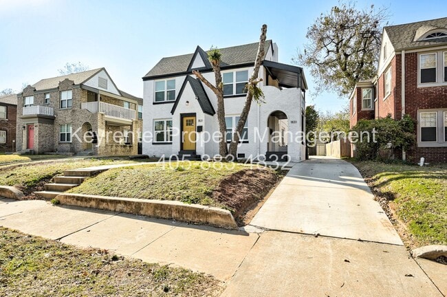 Photo - N Gatewood Ave Duplex Unit 1831