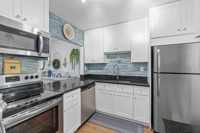 Photo - 2855 Garden Dr S Unit 211