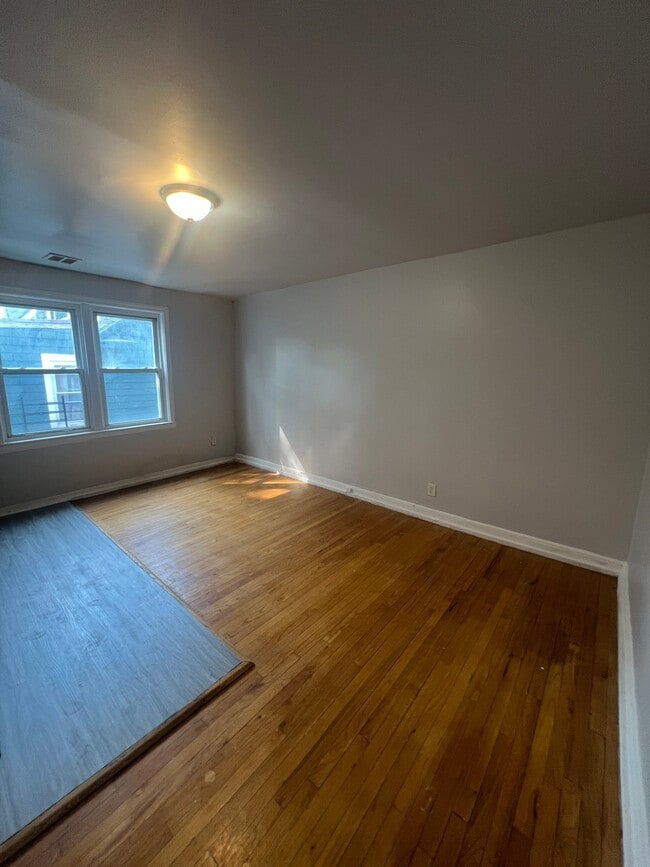 Photo - 166 Chancellor Ave Unit 1