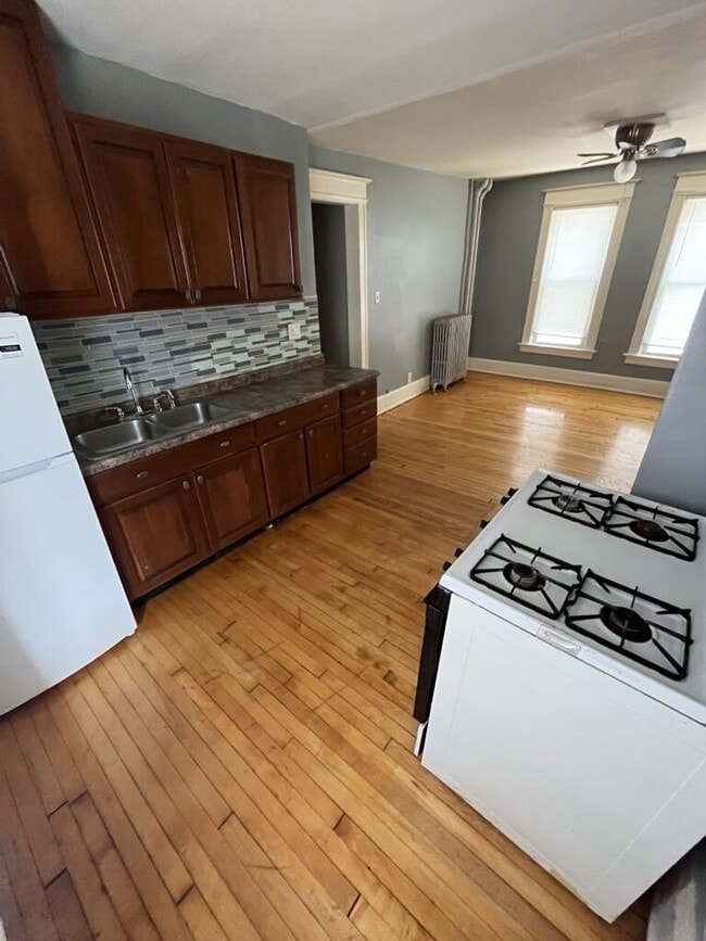 Photo - Bright 2 Bed / 1 Bath off Brady St | Free Laundry & Pet-Friendly Unit #2