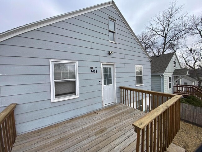 404 S Wayland Ave Unit 1