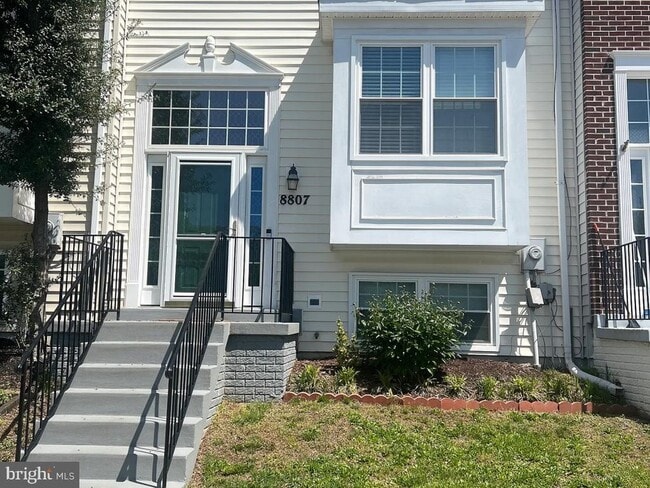 Photo - 8807 Briarcliff Ln Townhome