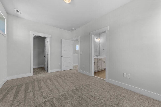 Photo - 288 Cottage Way