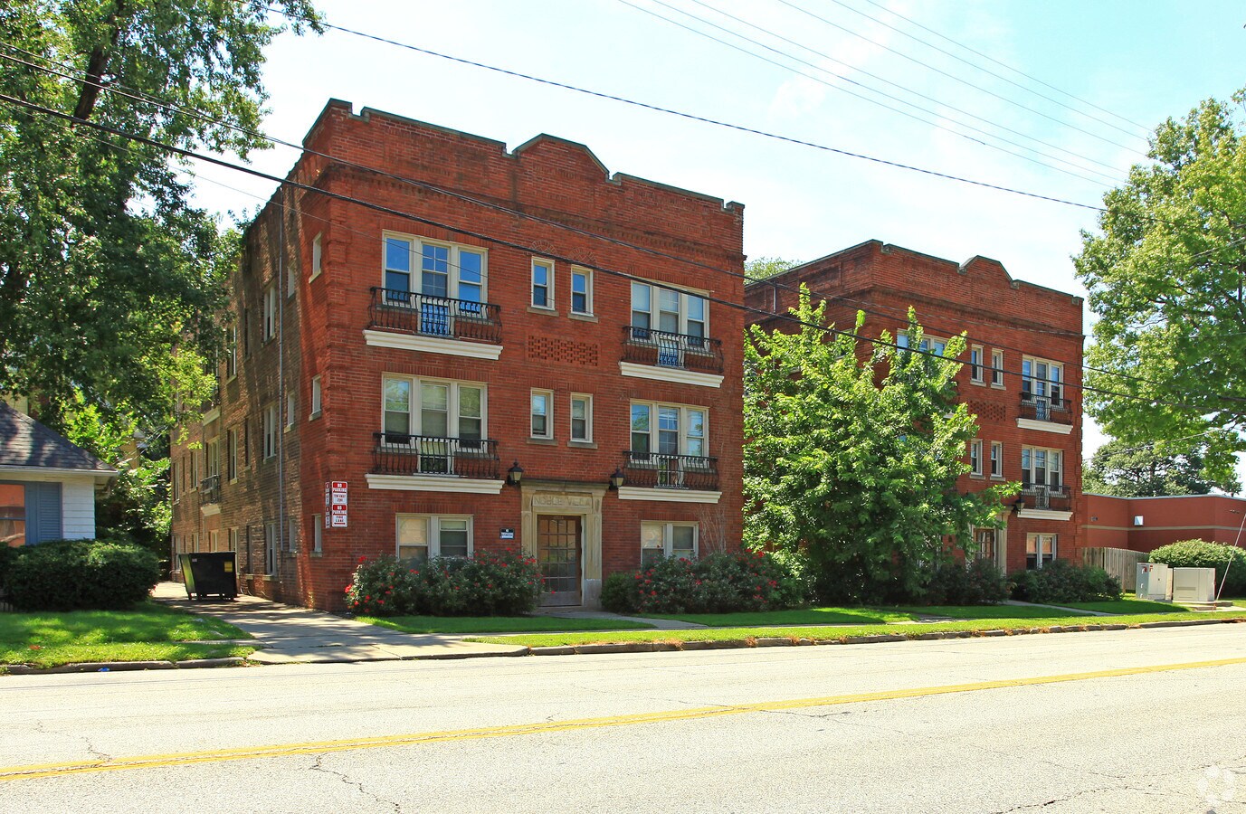 Noble Villa Apartments - Noble Villa Apartments