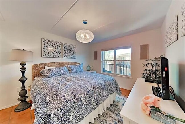 Photo - 11 E Coronado Dr