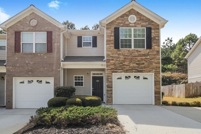 Photo - 252 Derby Ct Townhome