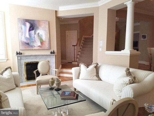 Photo - 2003 Mayfair McLean Ct