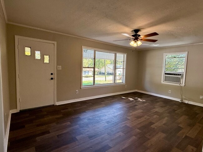 Photo - 207 Lakeview Dr