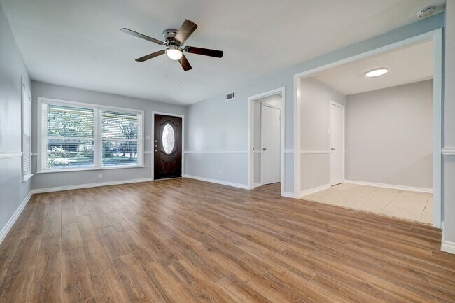 Photo - 501 Wilmington Dr