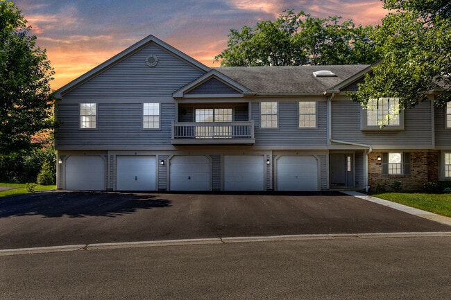 Building Photo - 1214 Ballantrae Pl Unit E