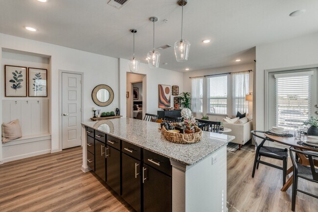 Photo - 2201 Creekview Dr. Apartamento Unidad 1337