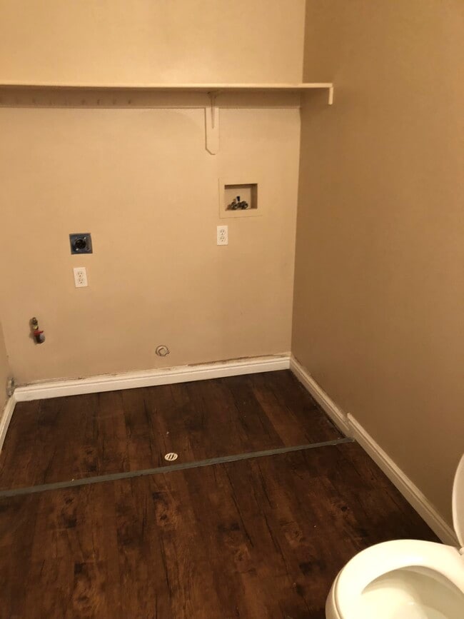 Photo - 664 N 2720 E