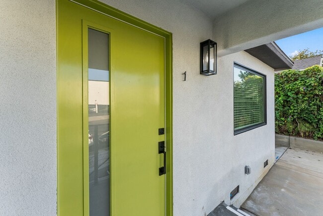 Photo - 2735 Broadway-1 Unit 1