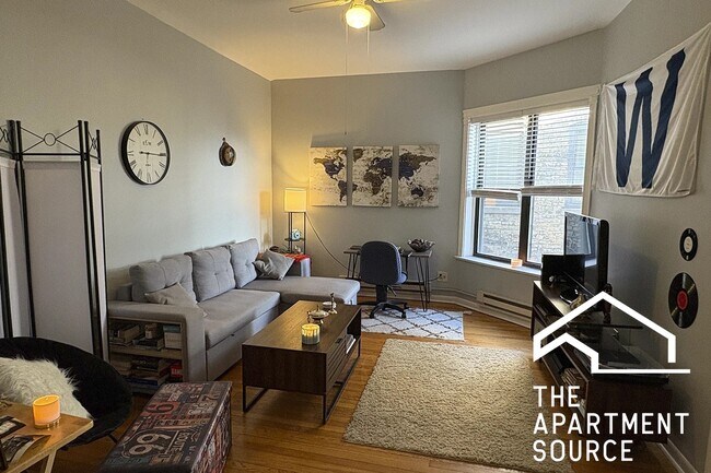 Photo - 917 W Waveland Ave Unit 1C