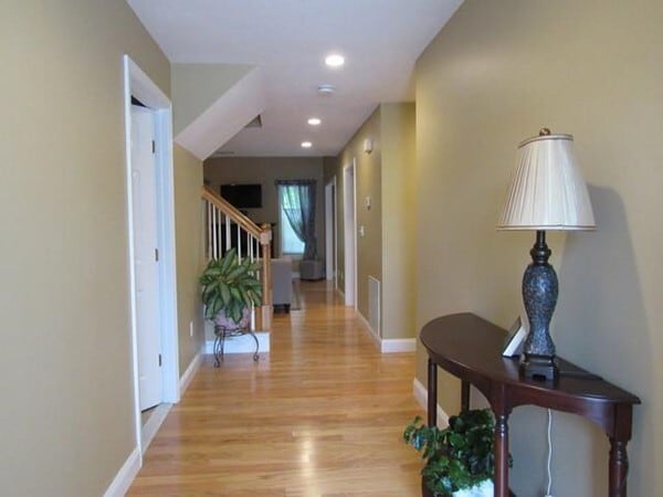 Photo - 24 Leanne Way