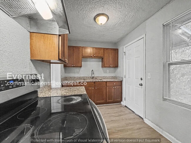 Photo - 3 Bed, 2 Bath Home with Modern Amenities / Pet-Friendly / Available Now!