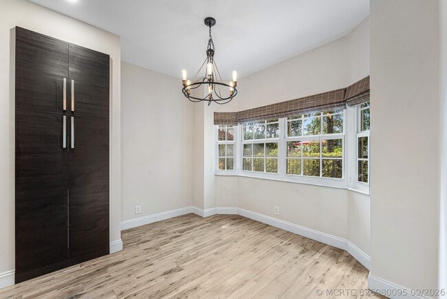 620 NE 9th Ave