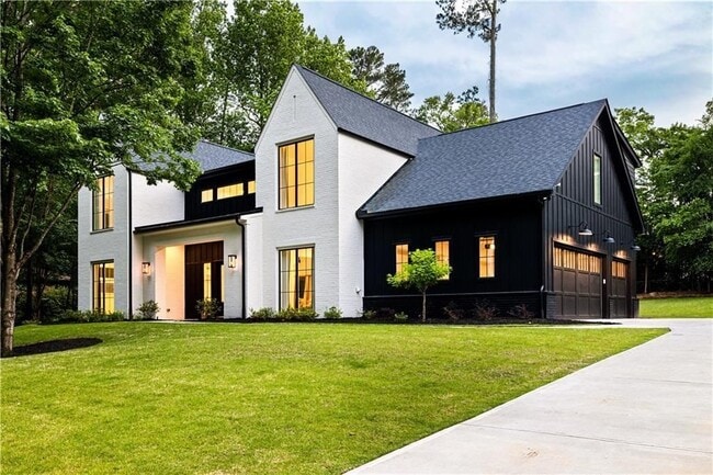 Photo - 2742 Winding Ln NE