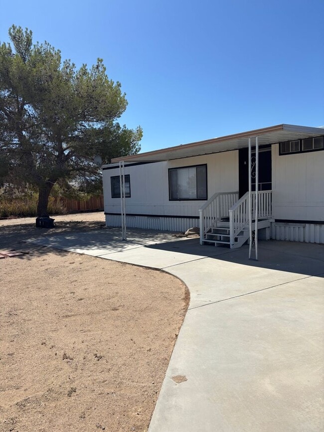Beautiful fully remodeled 3 bedroom - Beautiful fully remodeled 3 bedroom House