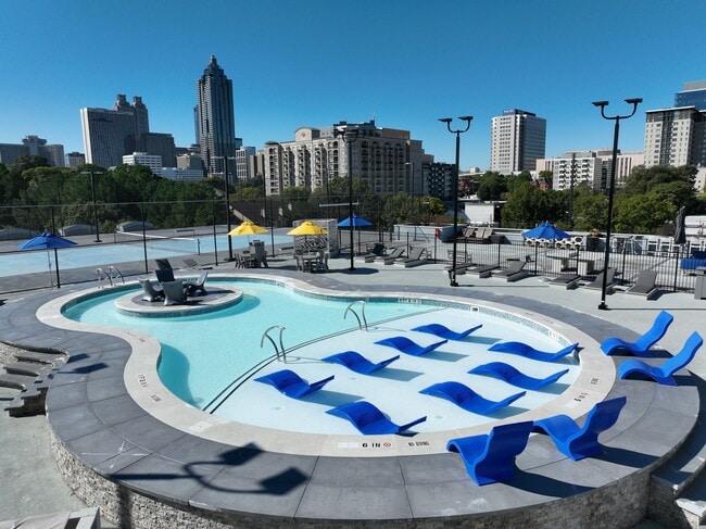 Photo - Crest at Midtown