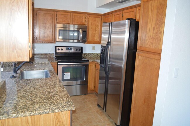Kitchen - 5640 E Bell Rd Condo Unit 1065
