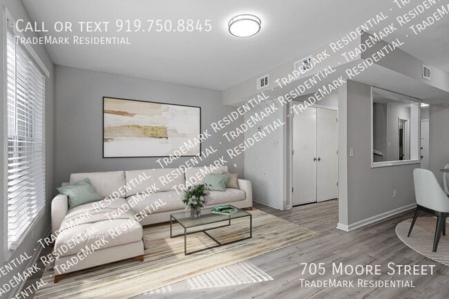 Photo - 705 S Moore St