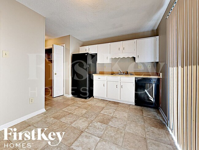 Photo - 6773 Rockbrook Dr