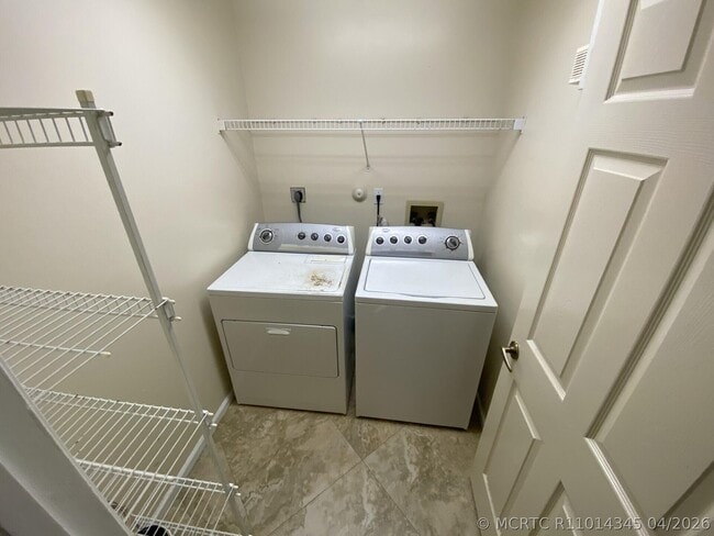 Photo - 1051 Aviary Rd