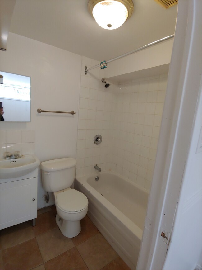 Photo - 224 Woodroffe Ave Unit 3