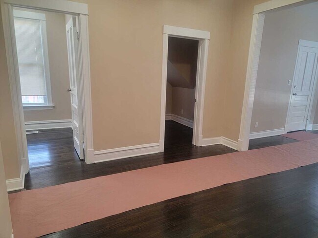 Photo - 1540 N Keeler Ave Unit 1