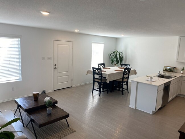 Photo - 252 Tugboat Annie Wy