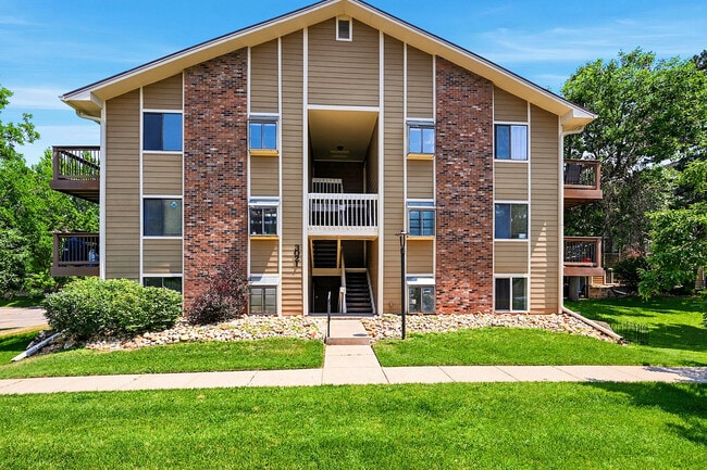 Building Photo - 3021 S Ursula Cir