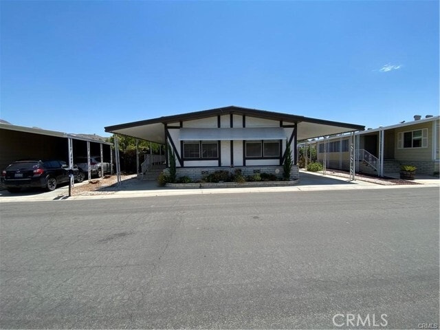 Building Photo - 2230 Lake Park Dr Rental