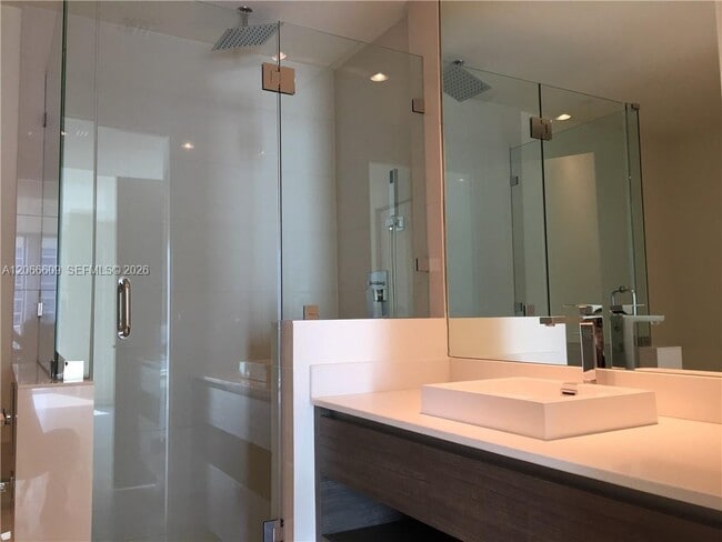 Photo - 1100 S Miami Ave Unidad 2911