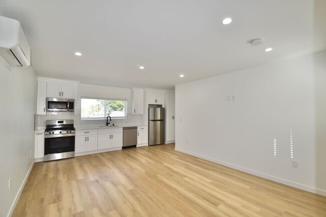 Photo - 11645 Moorpark St Unidad a