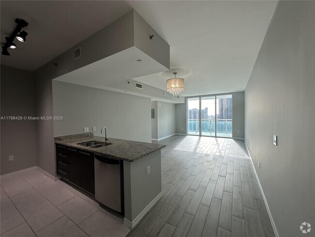 Building Photo - 950 Brickell Bay Dr Unit 3101 Rental