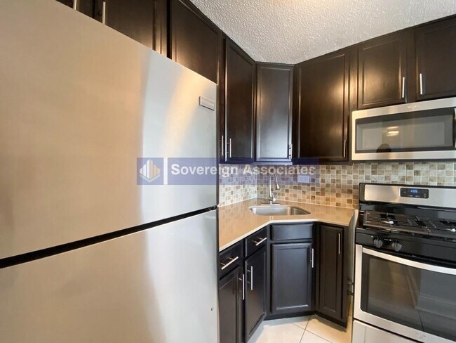 Photo - 3333 Broadway Unit E13H