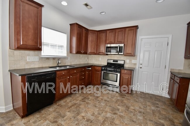 Photo - 517 Dock Side Ln NW