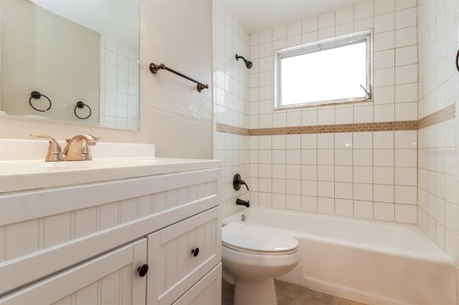 Photo - 4929 Amherst Ct