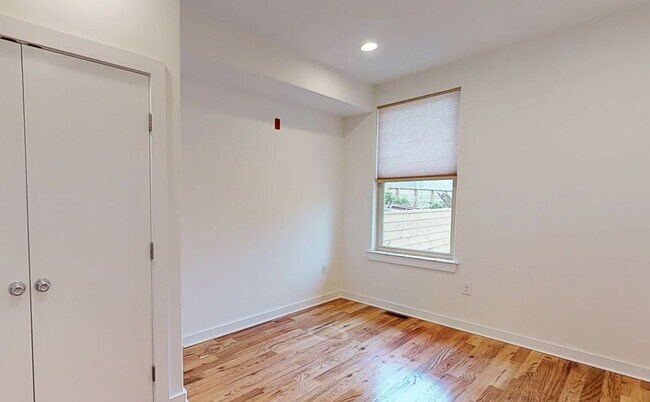 Photo - 1642 N Marshall St Unidad 1