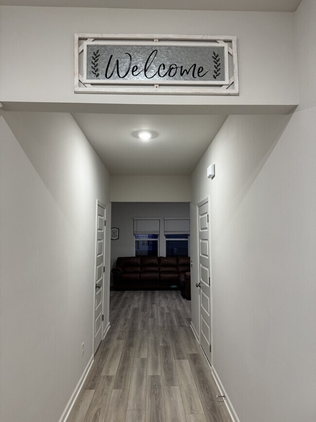 Photo - 901 Moray Ln