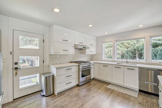 Photo - Yarrow Point Home