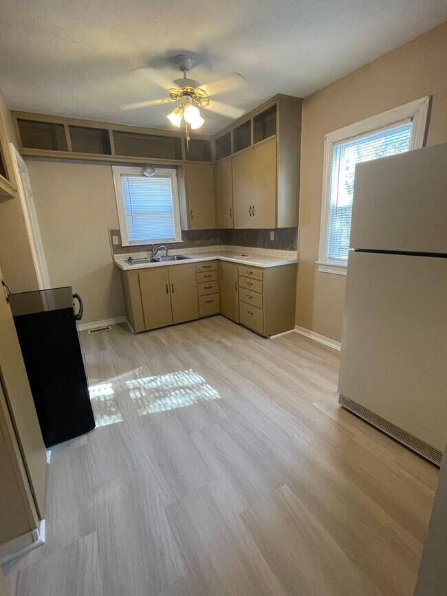 Photo - 2 Bedroom, 1 Bathroom House