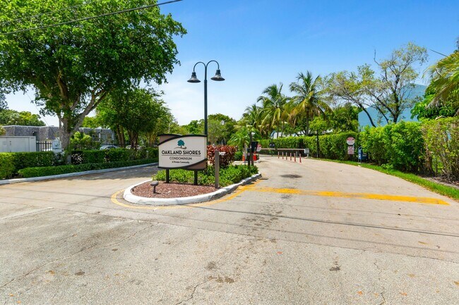 3111 Oakland Shores Dr Unidad F212