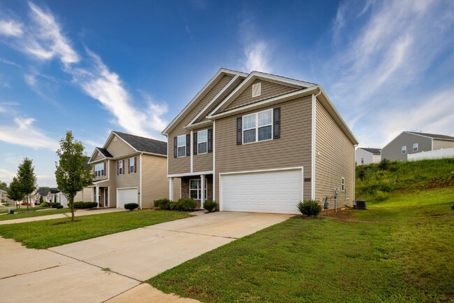 Photo - Spacious house with large office and 3 bedrooms in pool community. Available after July 10!