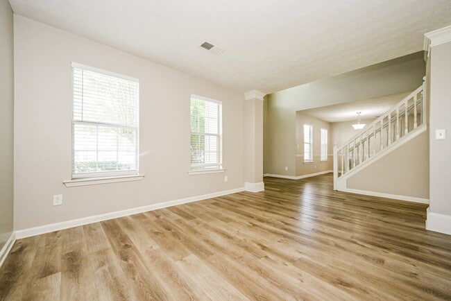 Photo - 409 Grove Park Dr