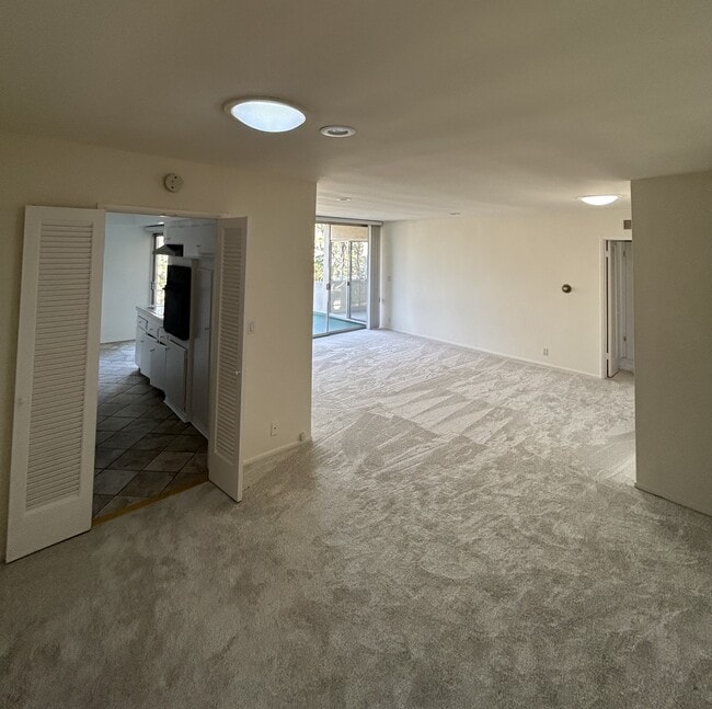 Living Room and Dining Room Area - 289 S Barrington Ave Unit 302